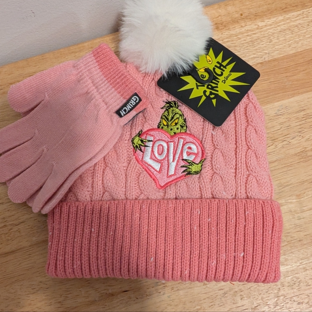 Dr.Seuss The Grinch Winter Hat and Gloves Set Brand New with tag from Mad Engine